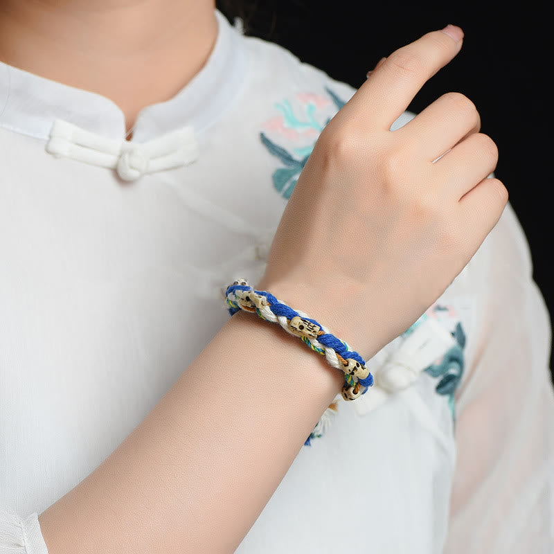 Zakiram Reichtumsgöttin Rotes Schnurarmband Handgefertigt