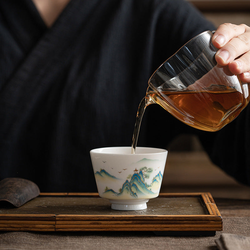 Zen-Teetasse aus Keramik mit Lotusblumen- und Bergdesign, 100 ml