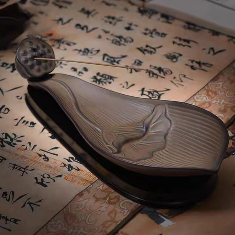 Zen Lotus Pod Räuchergefäß aus brauner Keramik, 24 cm