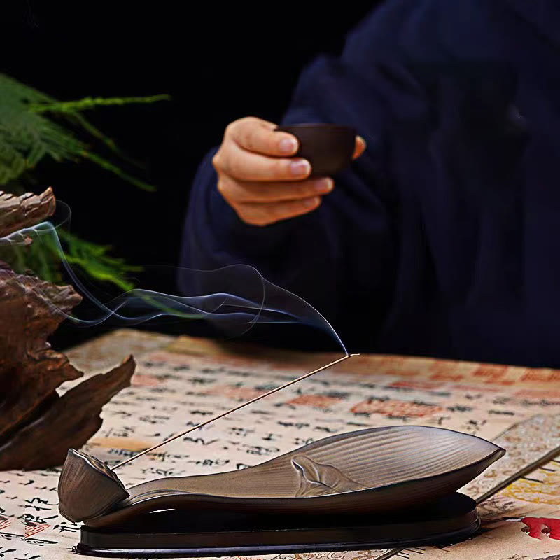 Zen Lotus Pod Räuchergefäß aus brauner Keramik, 24 cm