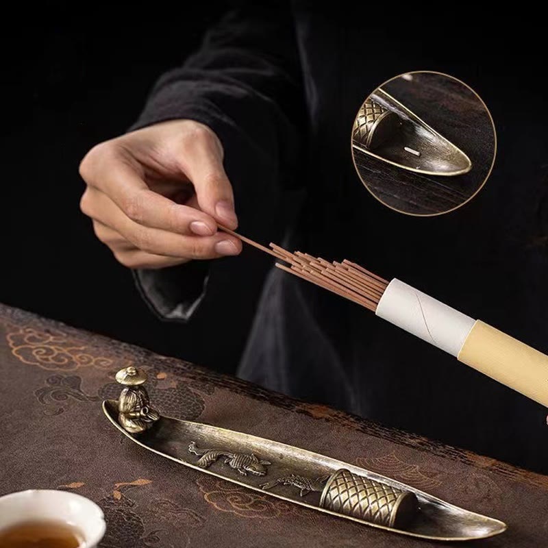 Räuchergefäß aus Zinklegierung mit Fischer-Koi-Fisch, 21,7 cm