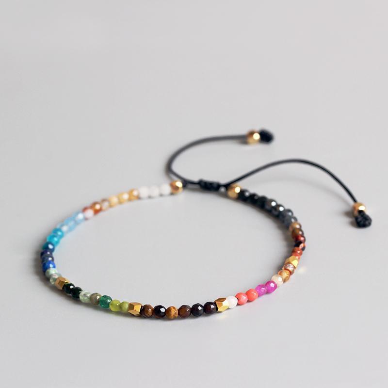 Sternzeichen-Kristallarmband mit Akzenten aus Thai-Silber
