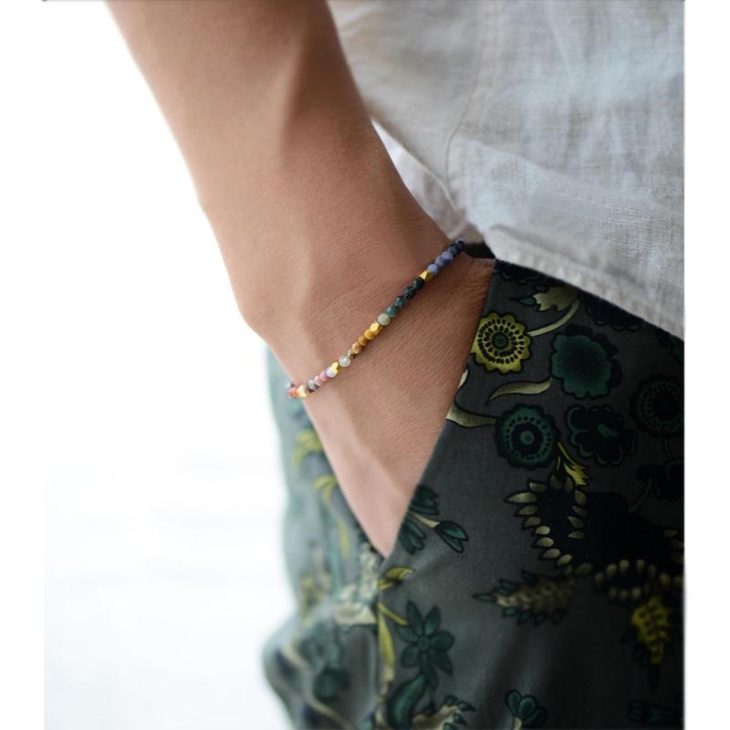Sternzeichen-Kristallarmband mit Akzenten aus Thai-Silber